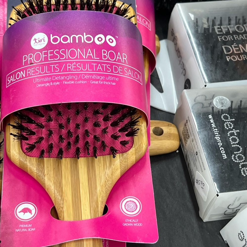 Bamboo profesional brush ultimate Detangling Nylon and Natural boar. Salon brush